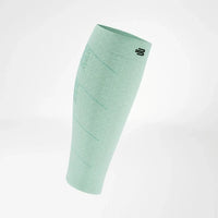Bauerfeind Run Performance Compression Sleeves vadärm i ljus grönturkos, vit bakgrund