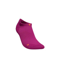Bauerfeind Run Ultralight Low Cut löparstrumpa i vinrött med orange logga