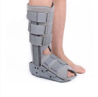 Ortopedisk rehabiliteringssko med justerbara remmar